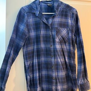 Eddie Bauer Blue Plaid button up Shirt